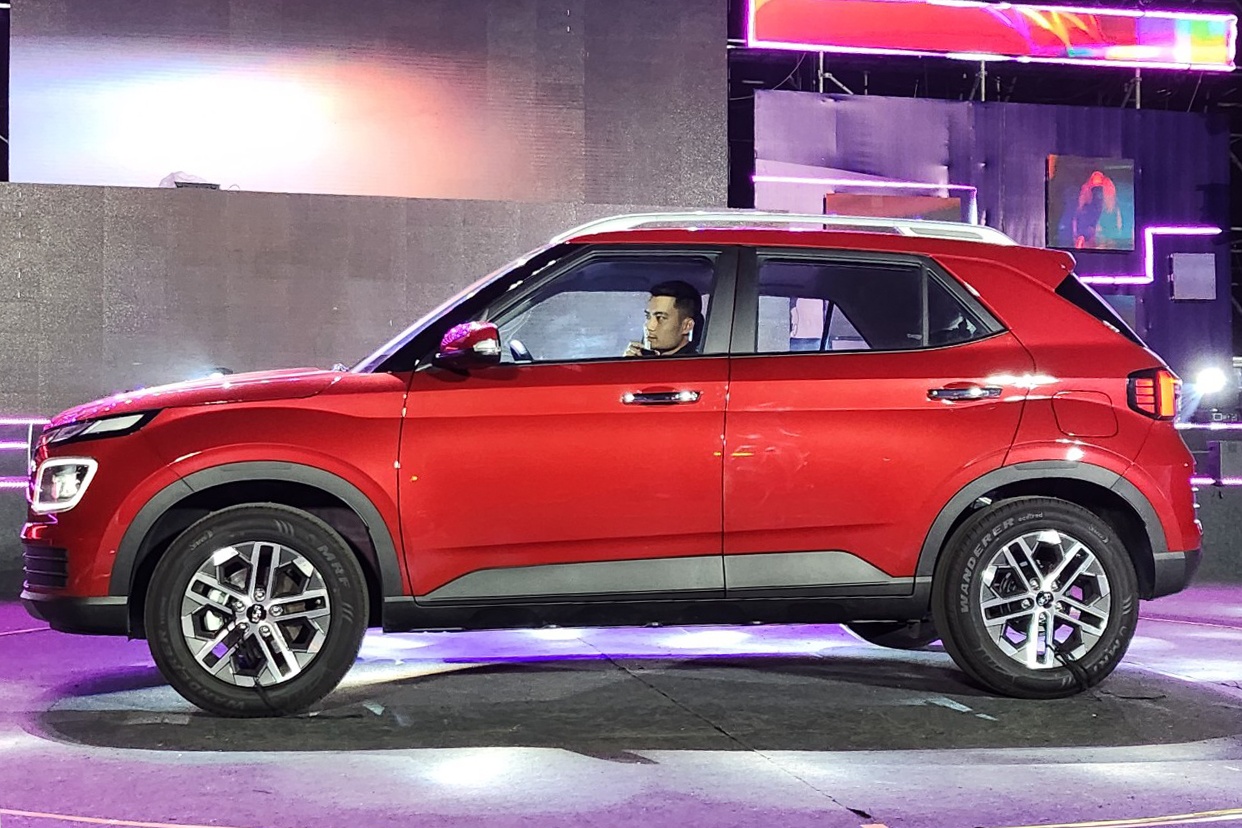 Hyundai Venue ra mat Viet Nam, doi thu moi cua Toyota Raize, Kia Sonet hinh anh