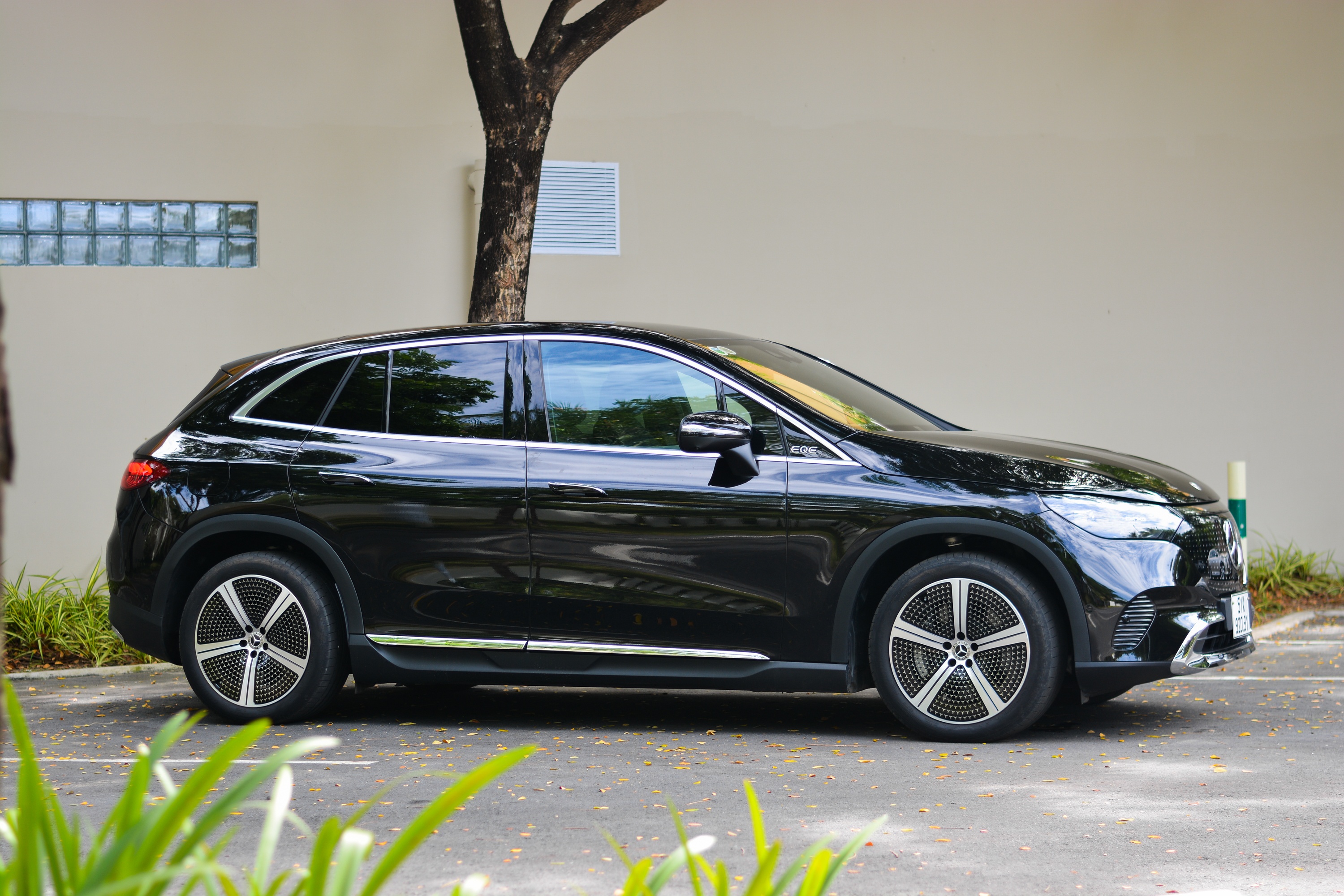 Chi tiết Mercedes-Benz EQE SUV ảnh 3 Chi tiet Mercedes-Benz EQE SUV anh 3