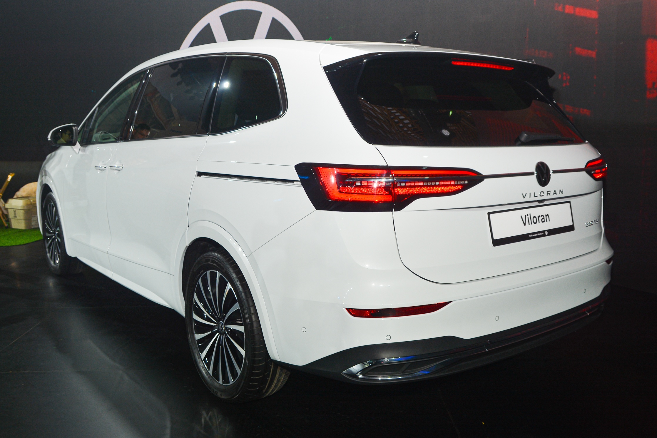 Volkswagen Viloran ban dat nhat anh 5