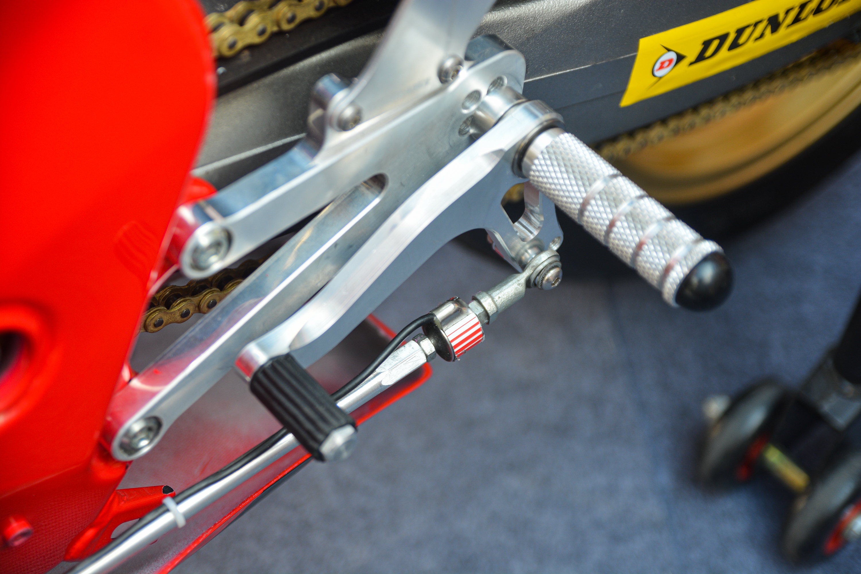 Xe dua Honda CBR250RR anh 9