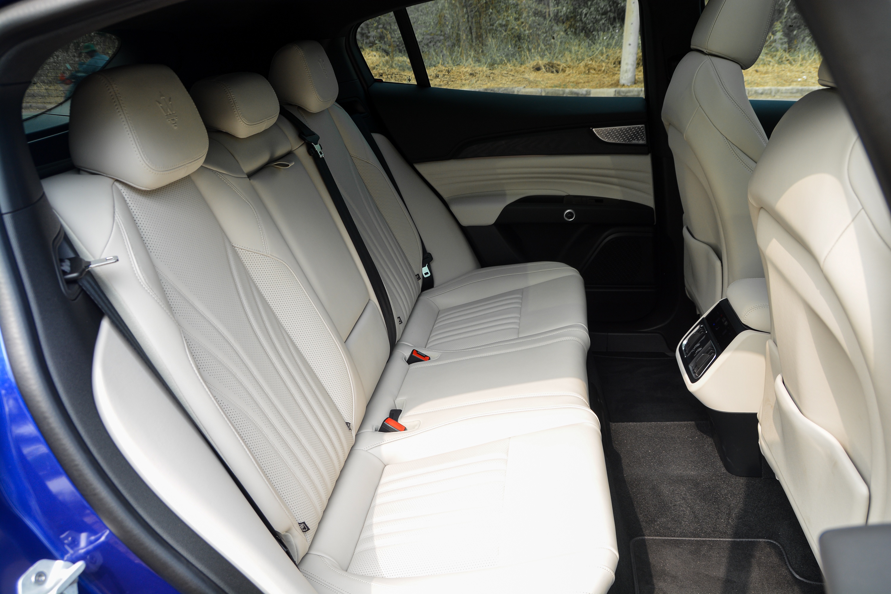 Can canh Maserati Grecale GT anh 16