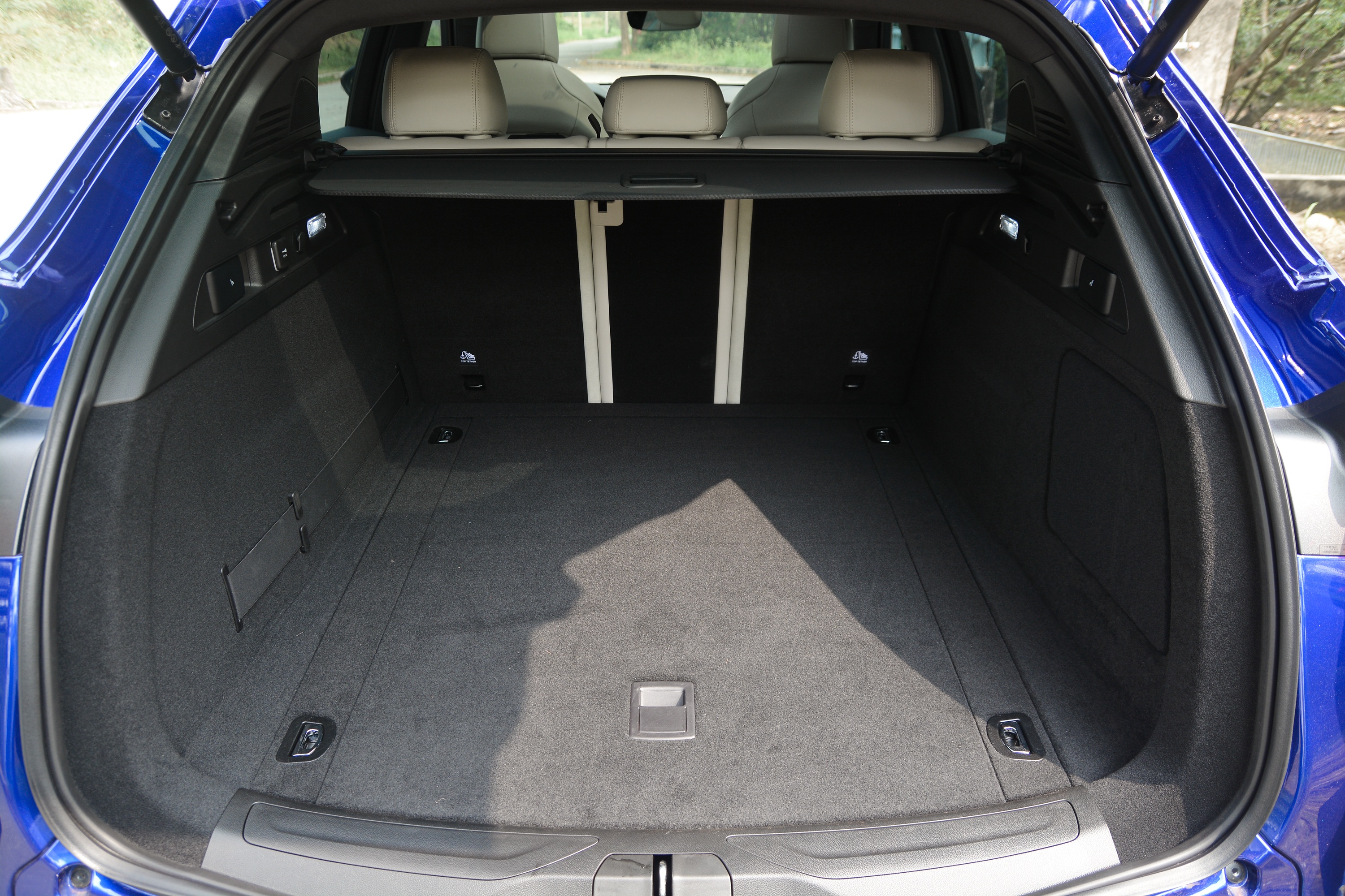 Can canh Maserati Grecale GT anh 9