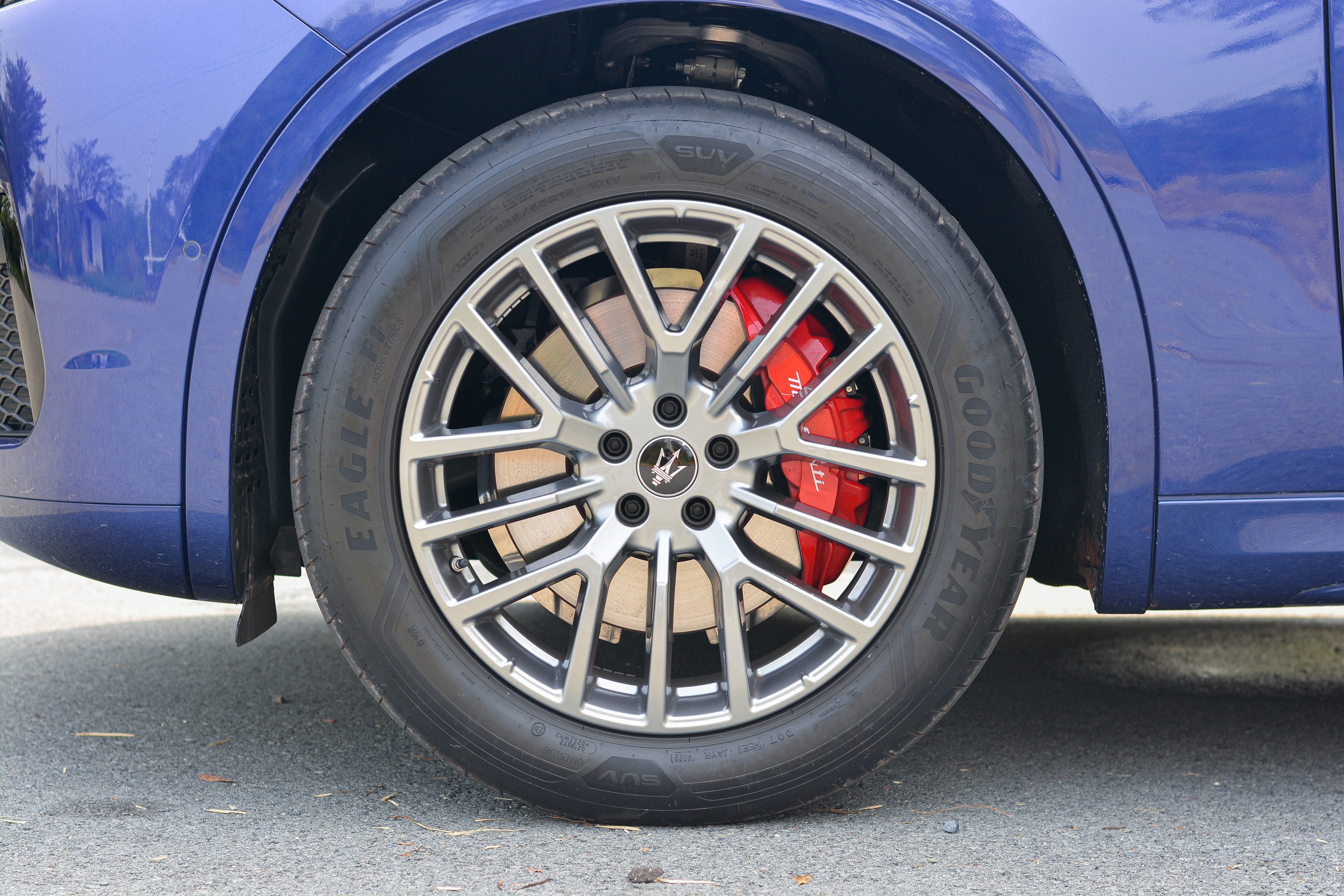 Can canh Maserati Grecale GT anh 5