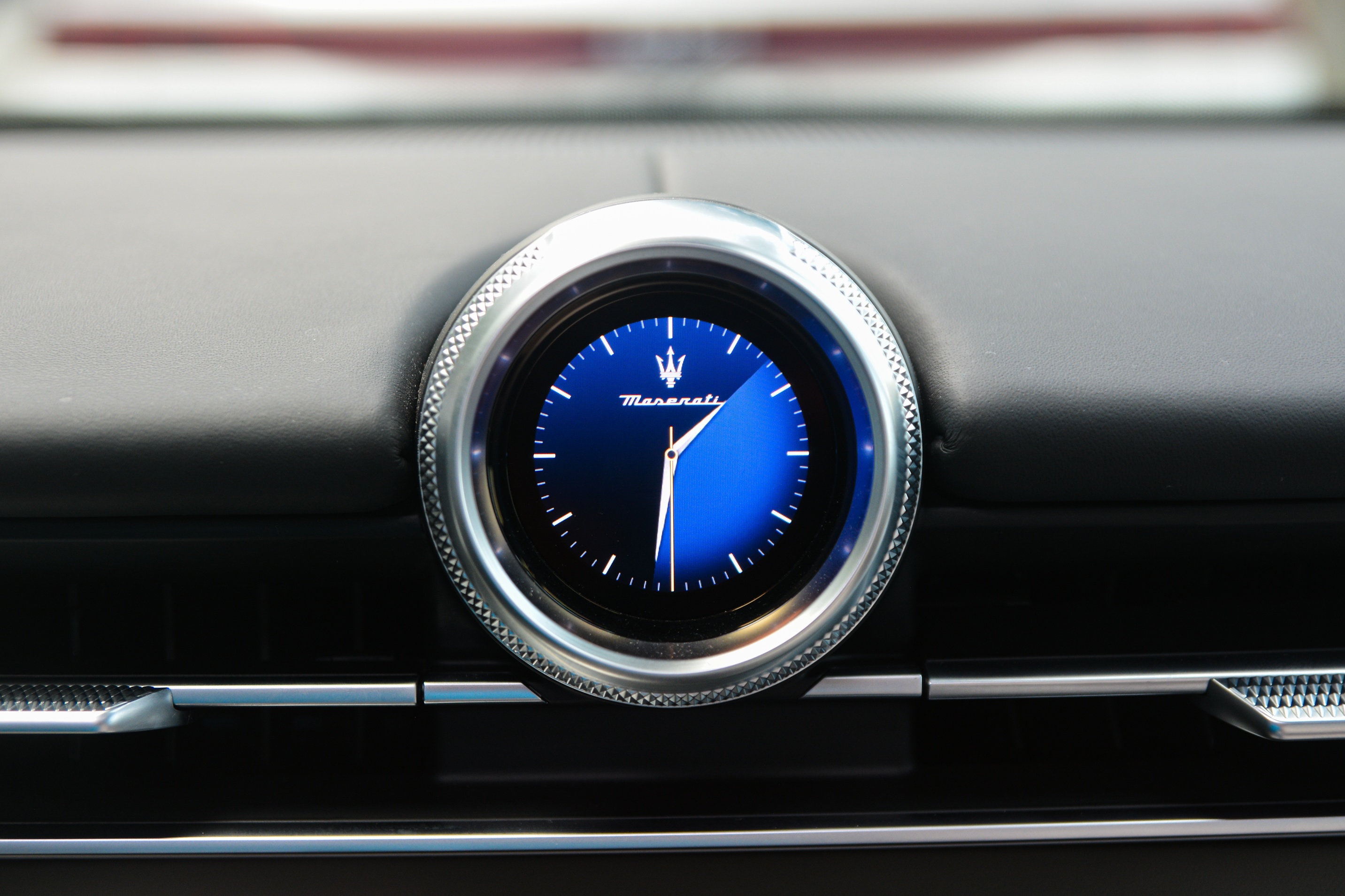 Can canh Maserati Grecale GT anh 13