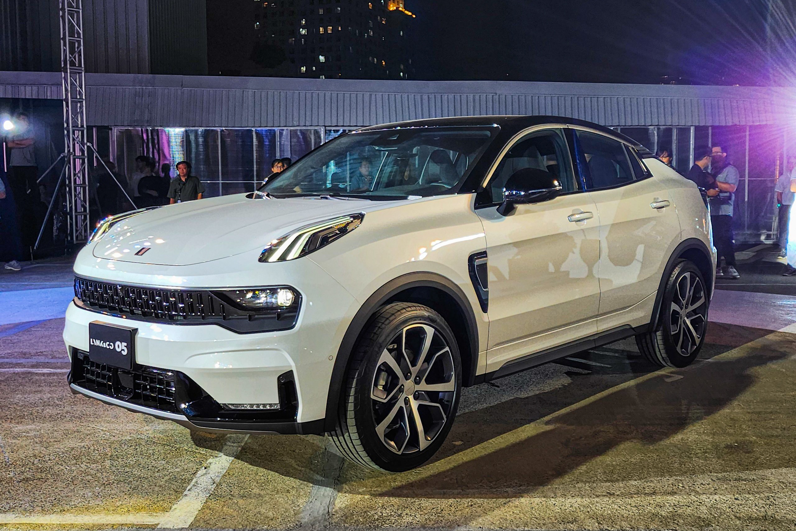 Lynk & Co 05 ảnh 1 Lynk & Co 05 anh 1