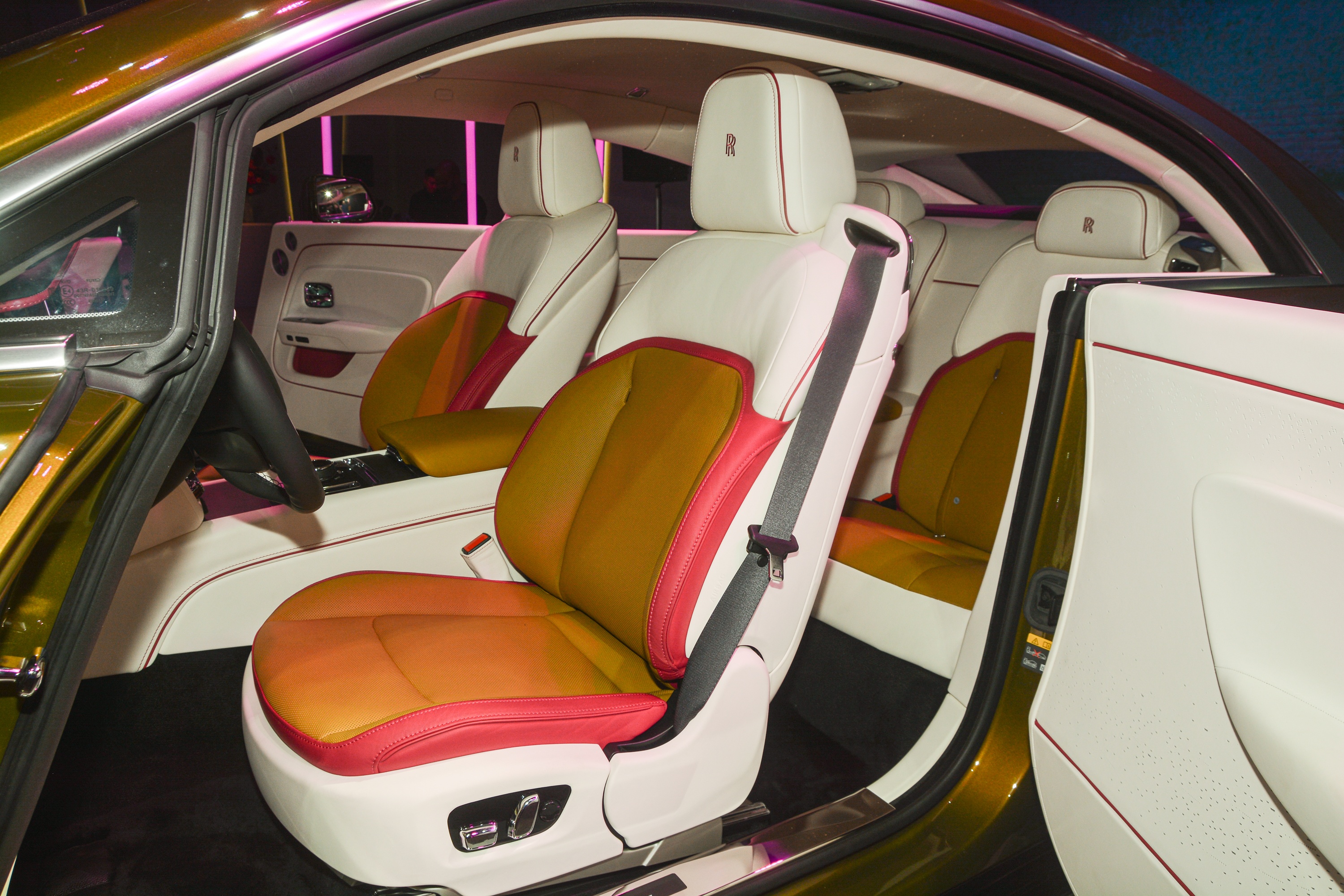 Chi tiết Rolls-Royce Spectre ảnh 9 Chi tiet Rolls-Royce Spectre anh 9