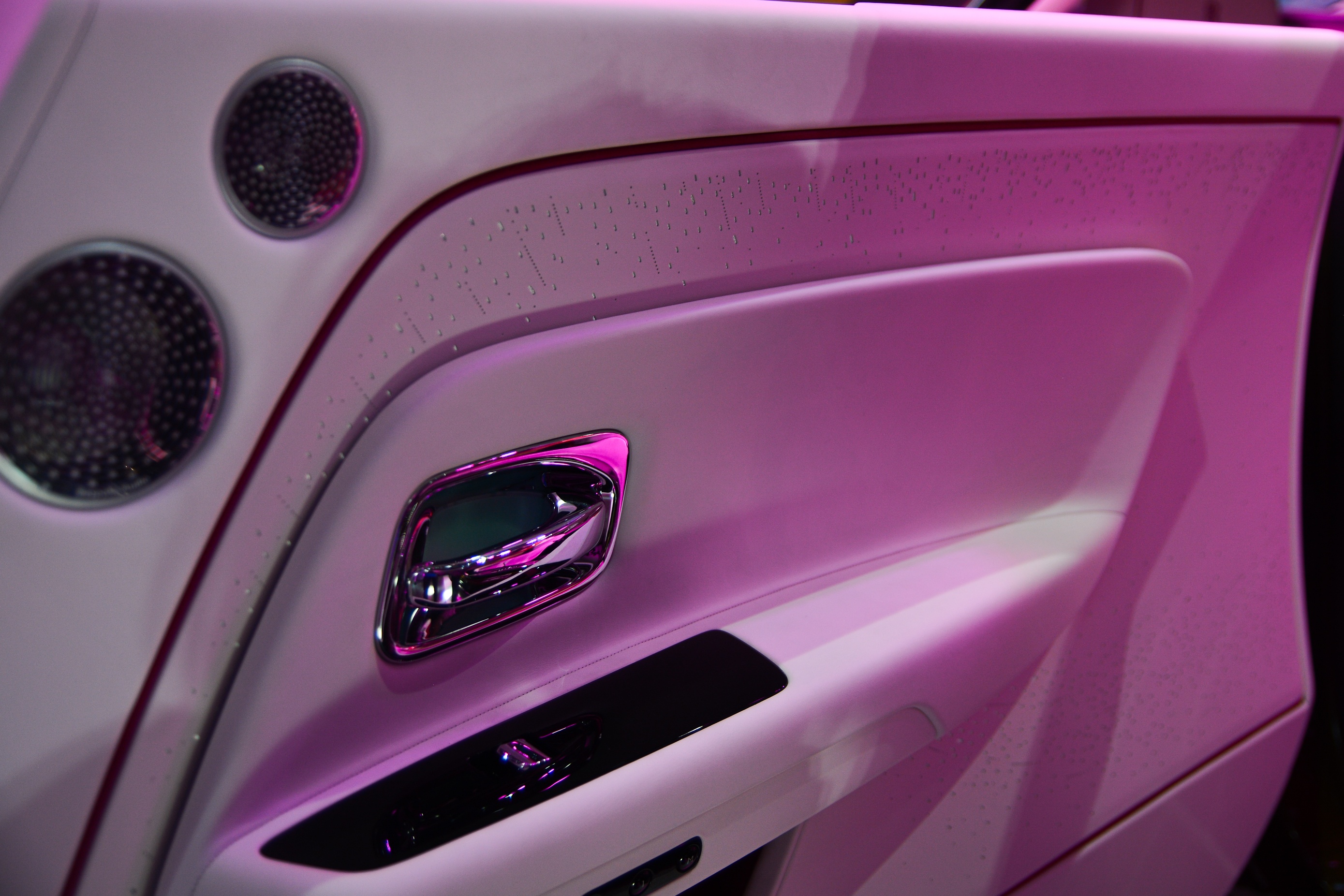 Chi tiết Rolls-Royce Spectre ảnh 13 Chi tiet Rolls-Royce Spectre anh 13