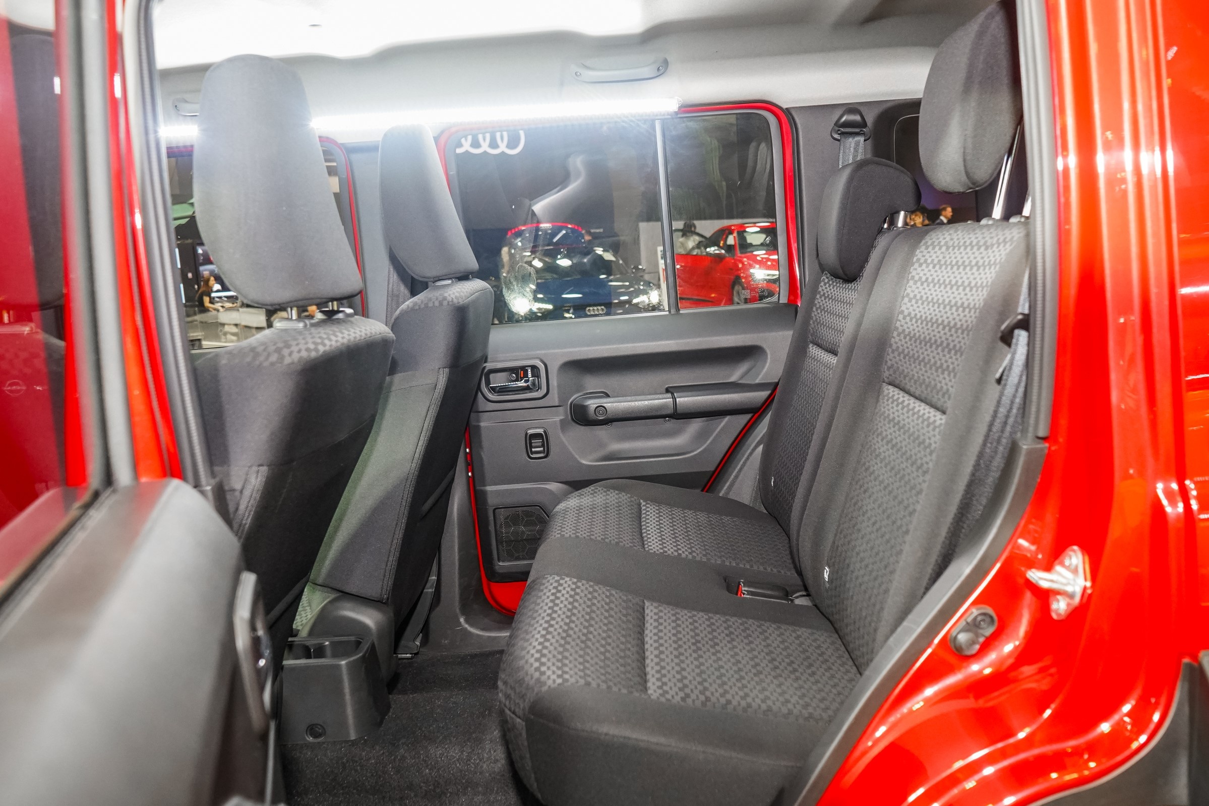 Suzuki Jimny 5 cua anh 6