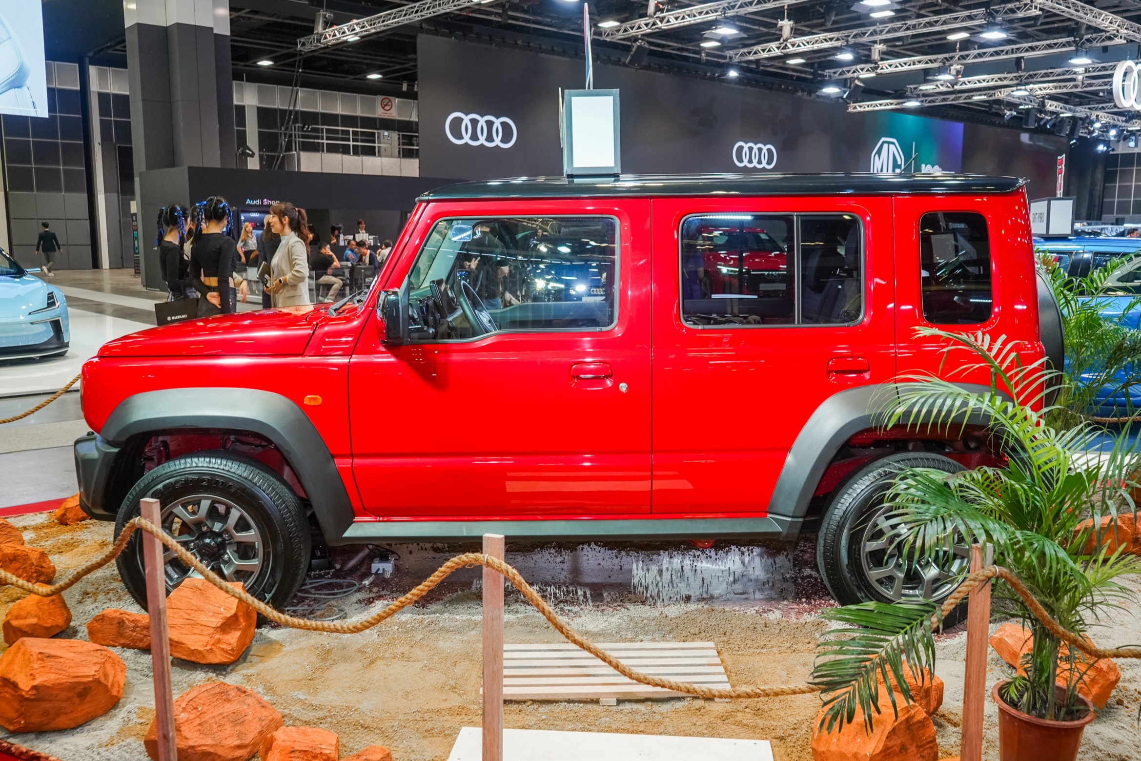 Suzuki Jimny 5 cua anh 2