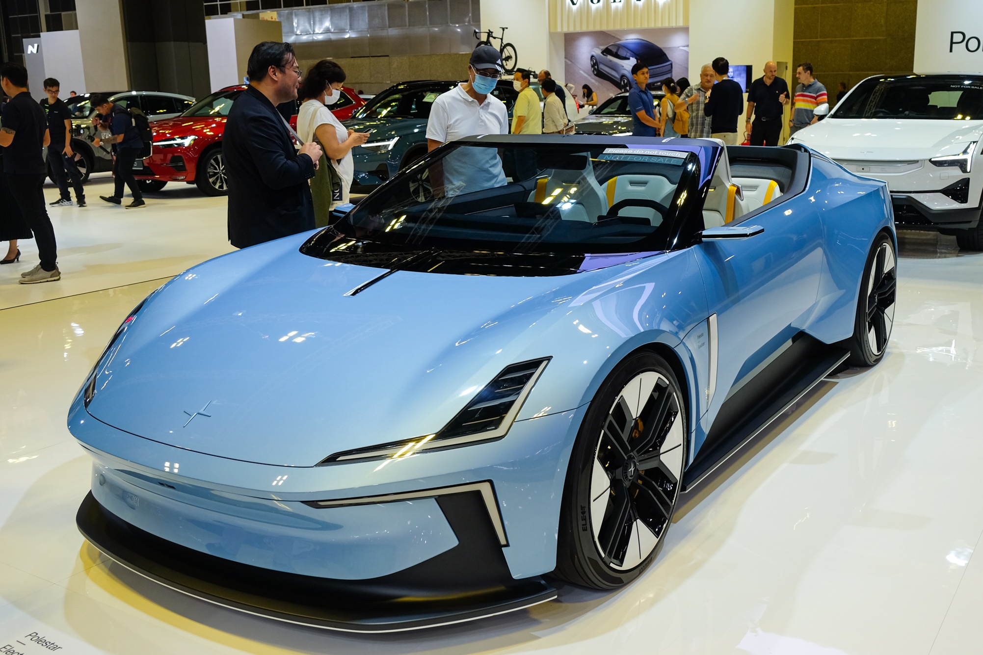 Chi tiet Polestar Electric Roadster Concept, EV manh gan 900 ma luc hinh anh
