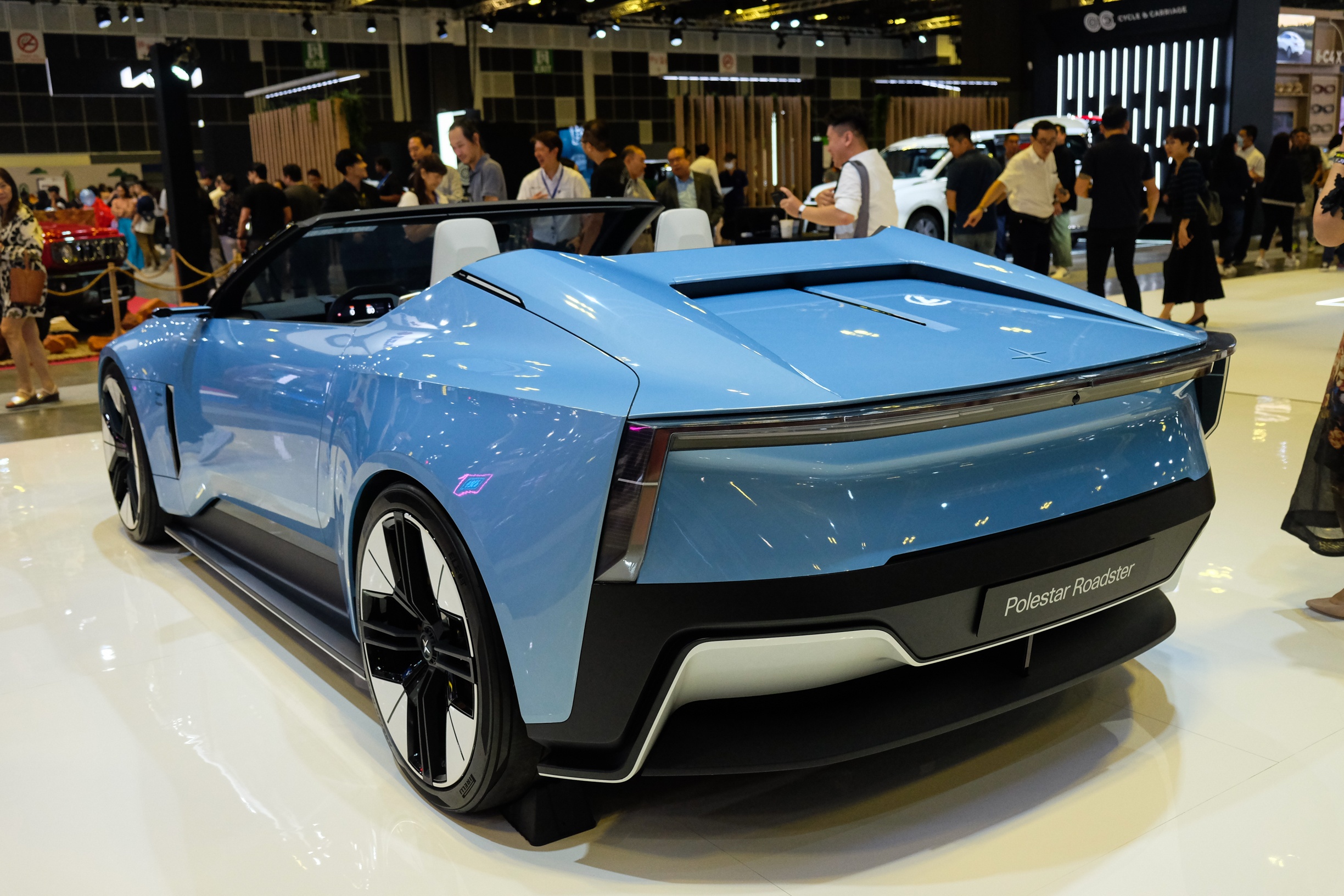 Chi tiet Polestar Electric Roadster anh 9