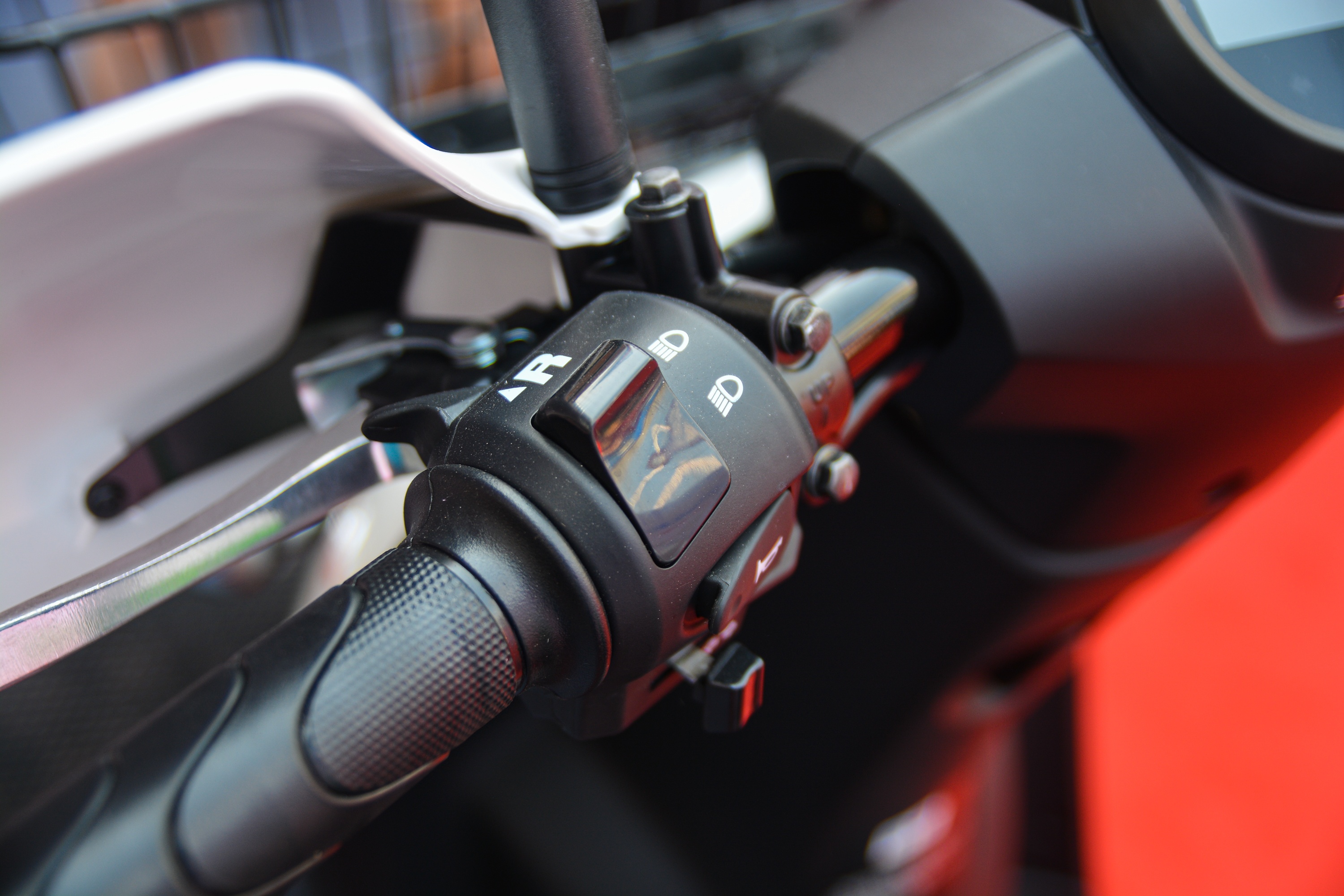 Xe dien Honda Benly e anh 10