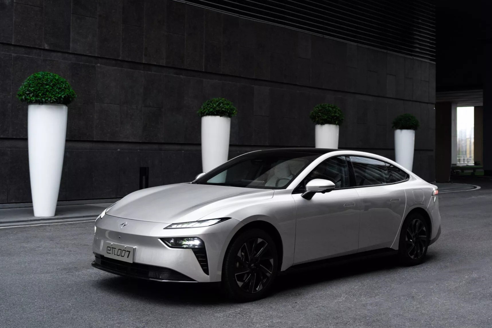 Xe dien Trung Quoc anh 1