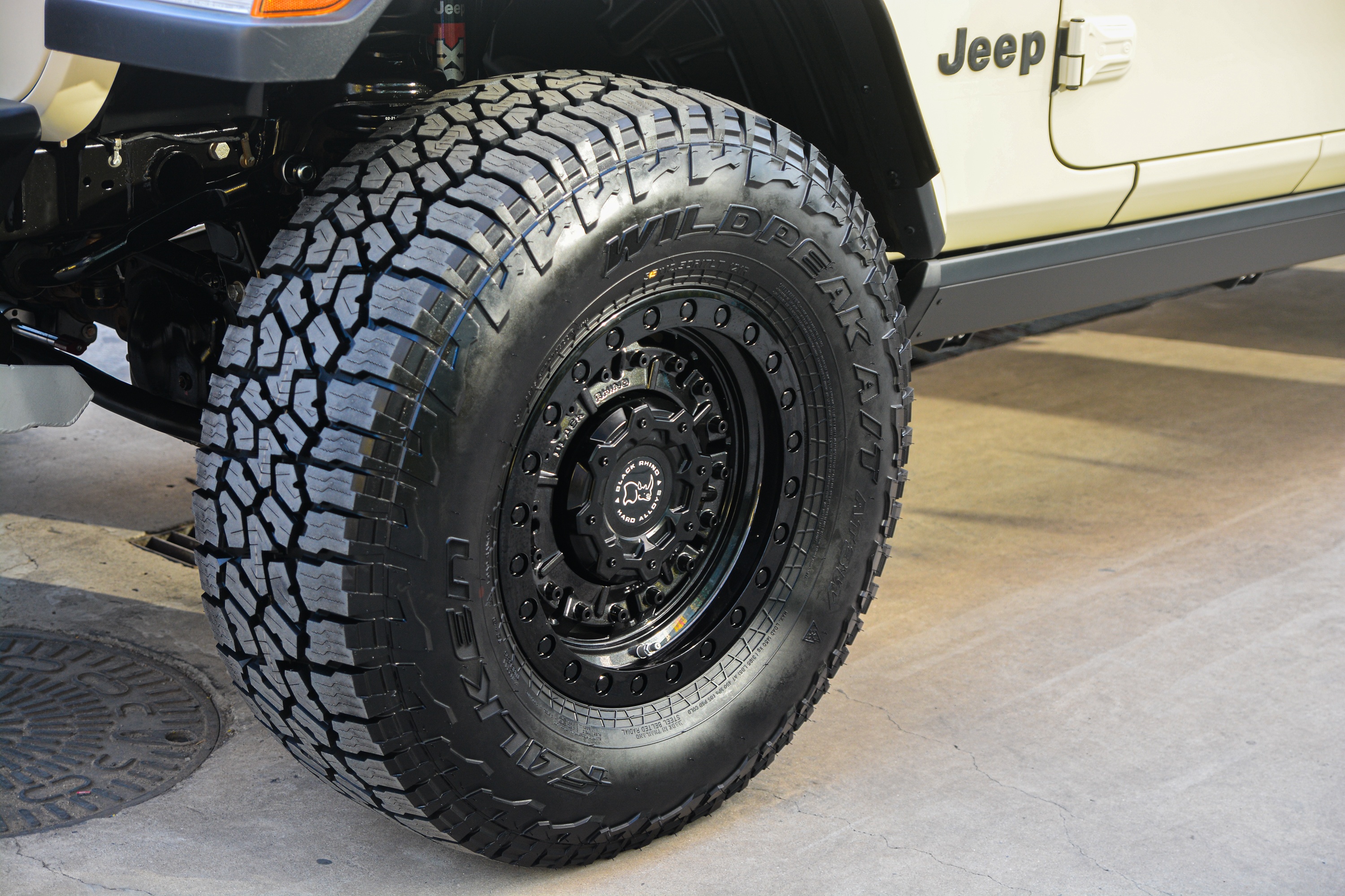 Ngo Thanh Van mua xe anh 4