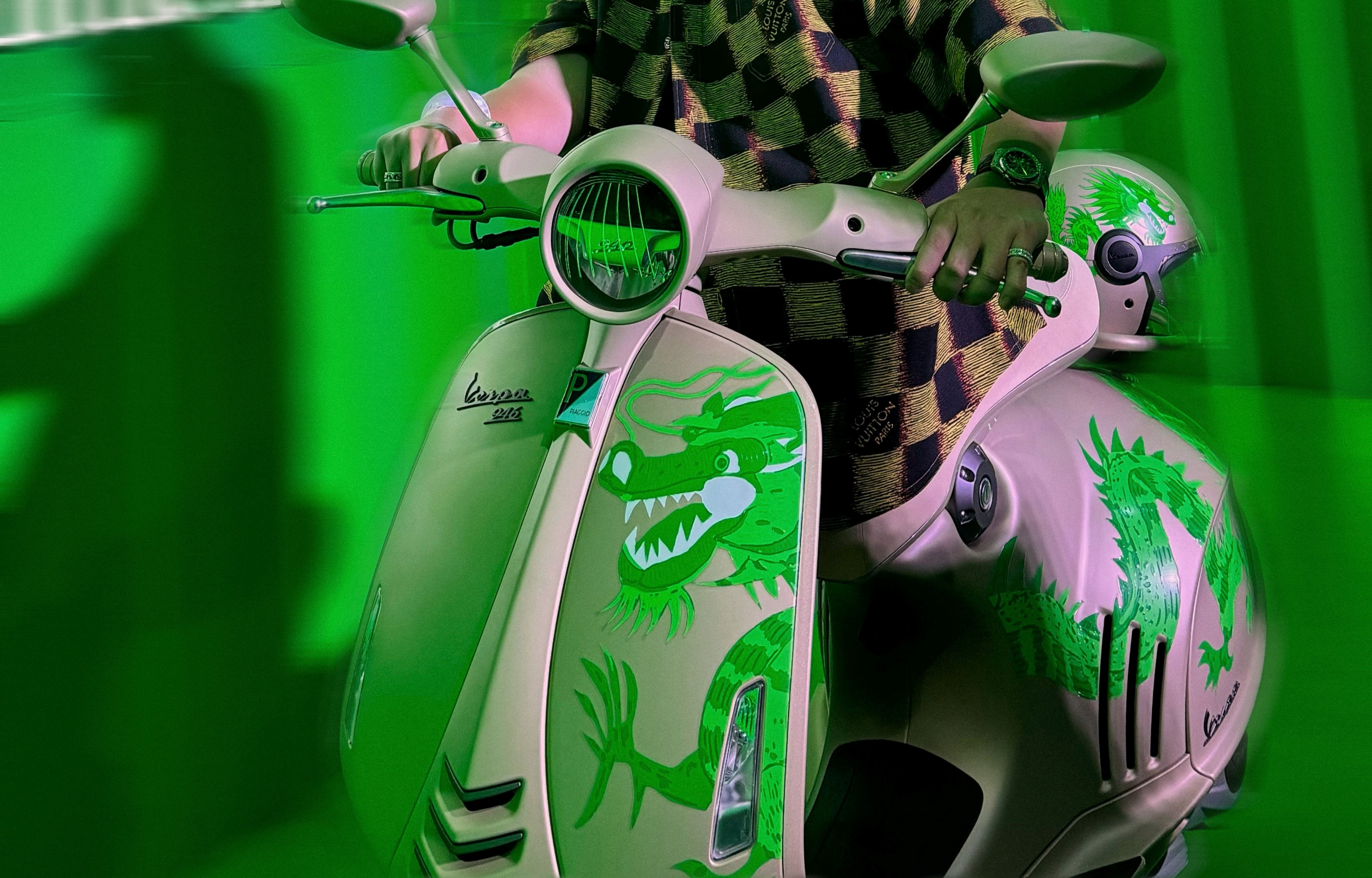 Hinh anh thuc te Vespa 946 Dragon, du kien ve Viet Nam vao thang 4 hinh anh