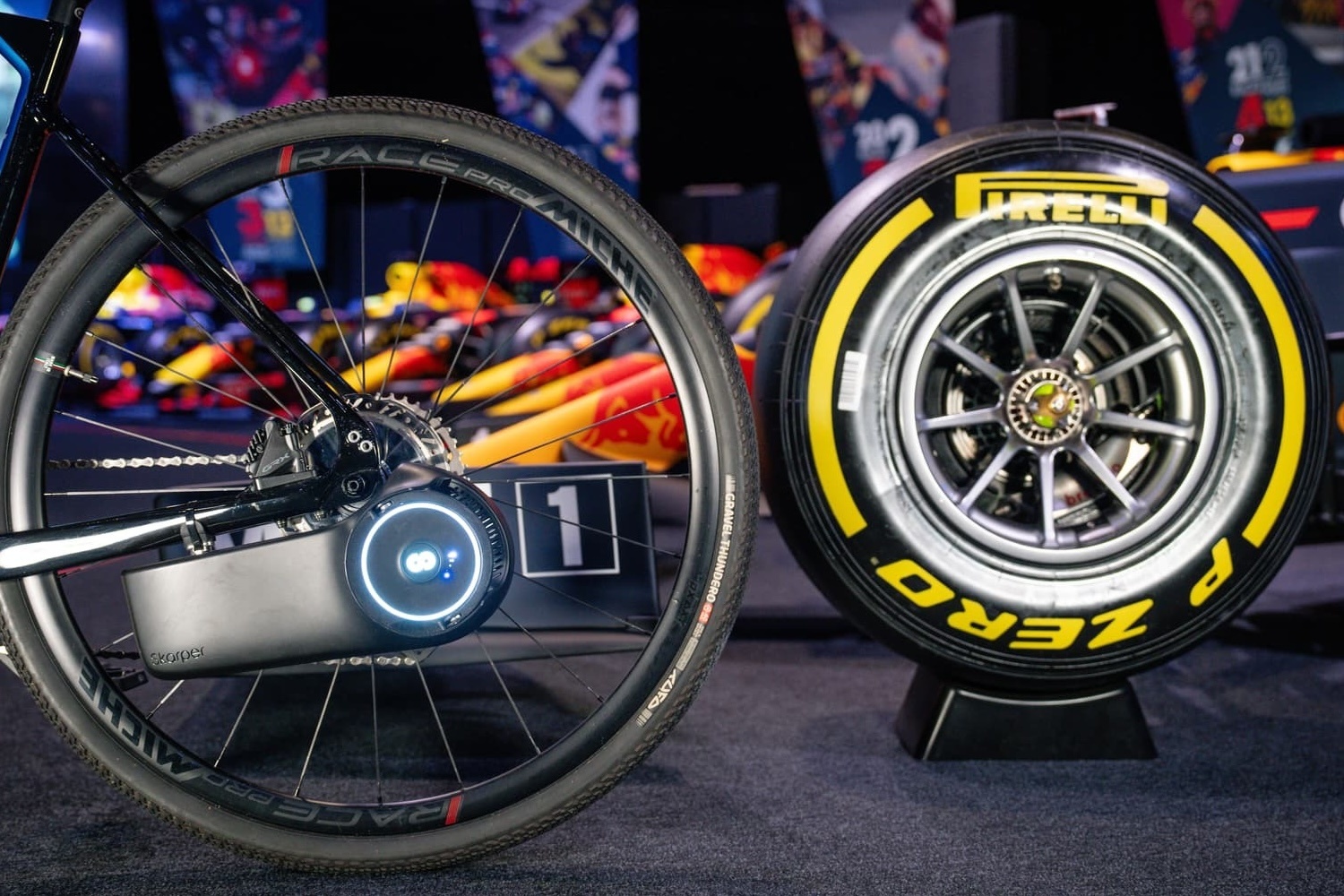 Thiet bi bien xe dap thanh xe dien nang 4 kg, sac day di duoc 60 km hinh anh