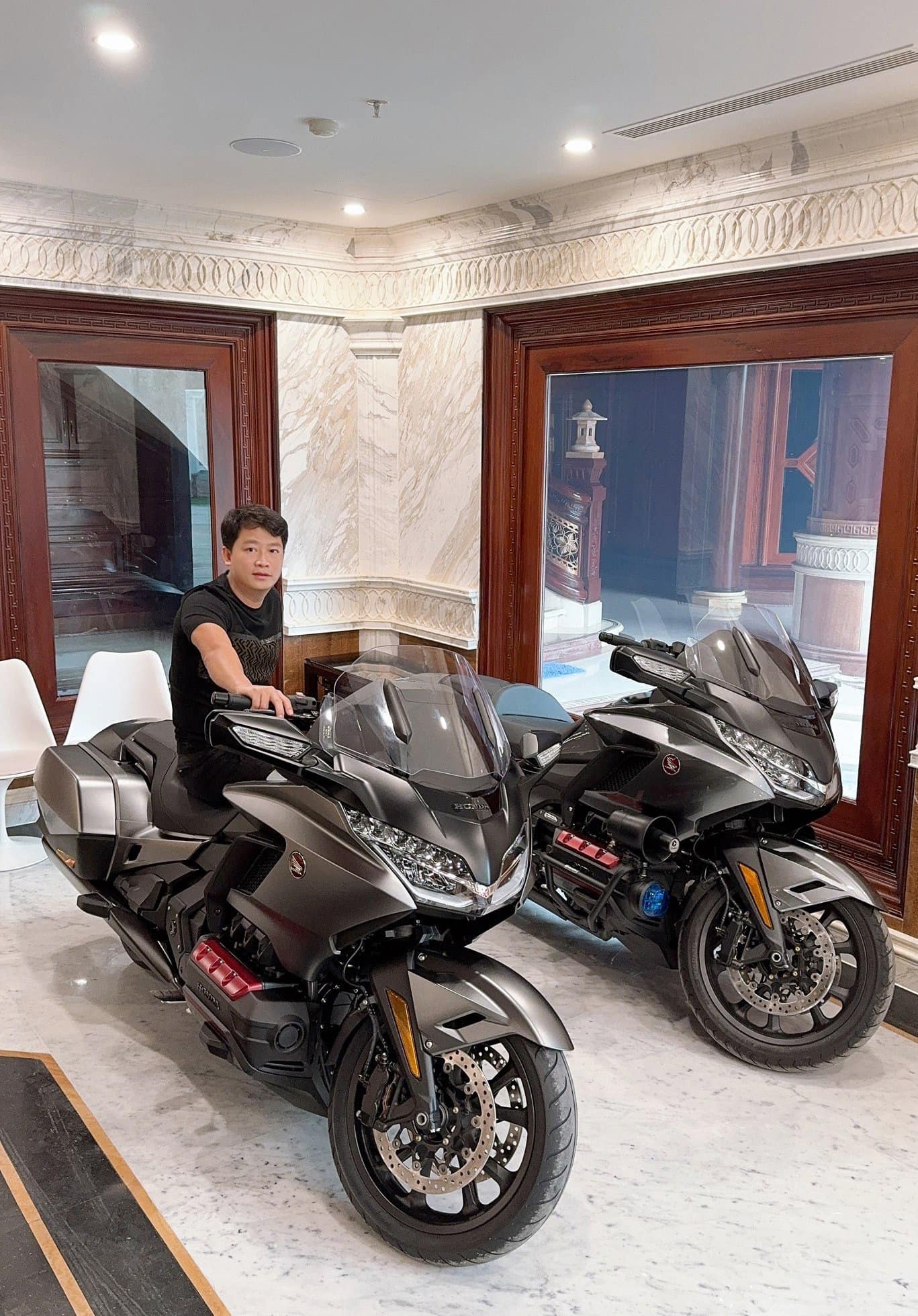 Hoang Kim Khanh mua moto anh 1