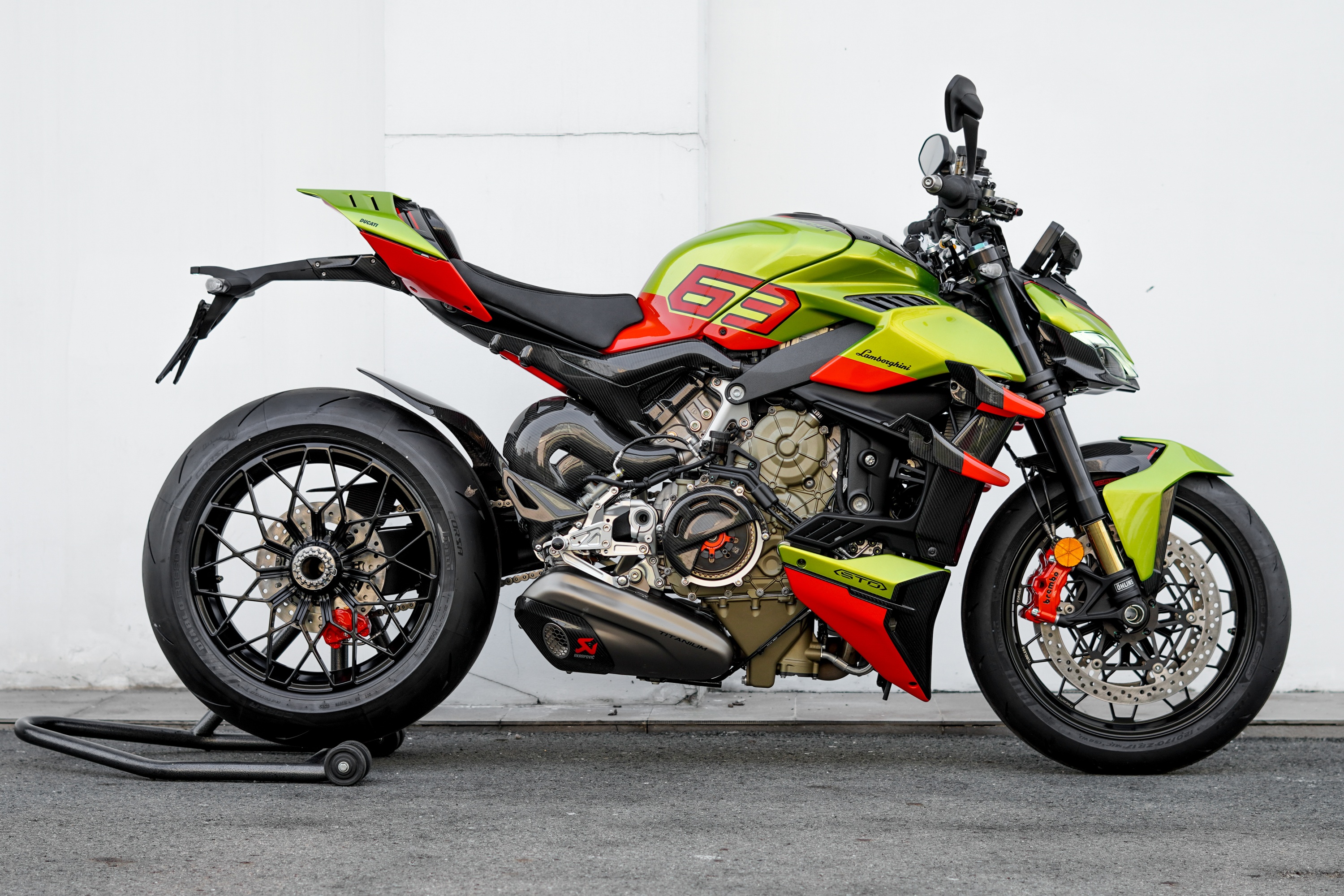 Ducati Streetfighter V4 ban gioi han ve Viet Nam, gia hon 2 ty dong hinh anh