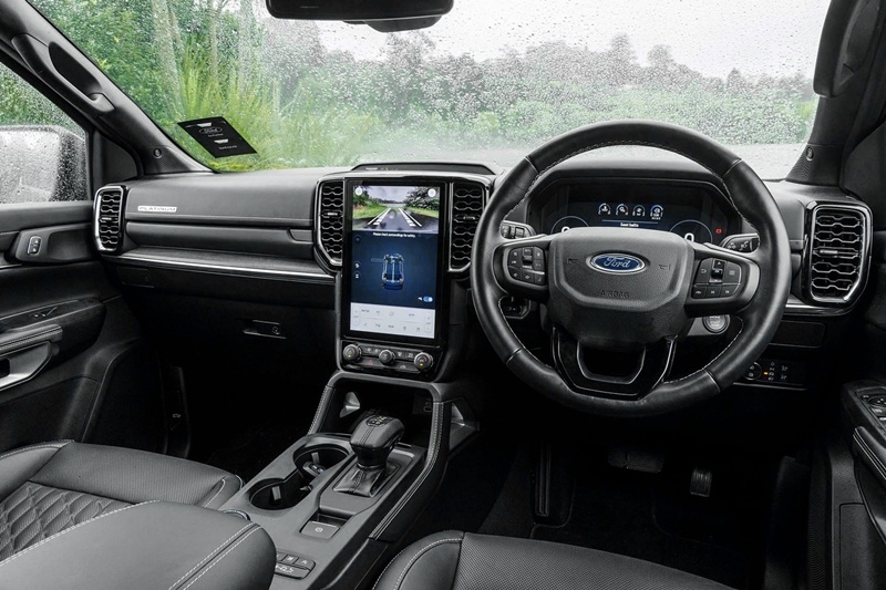 Ford Everest Platinum V6 ảnh 5 Ford Everest Platinum V6 anh 5