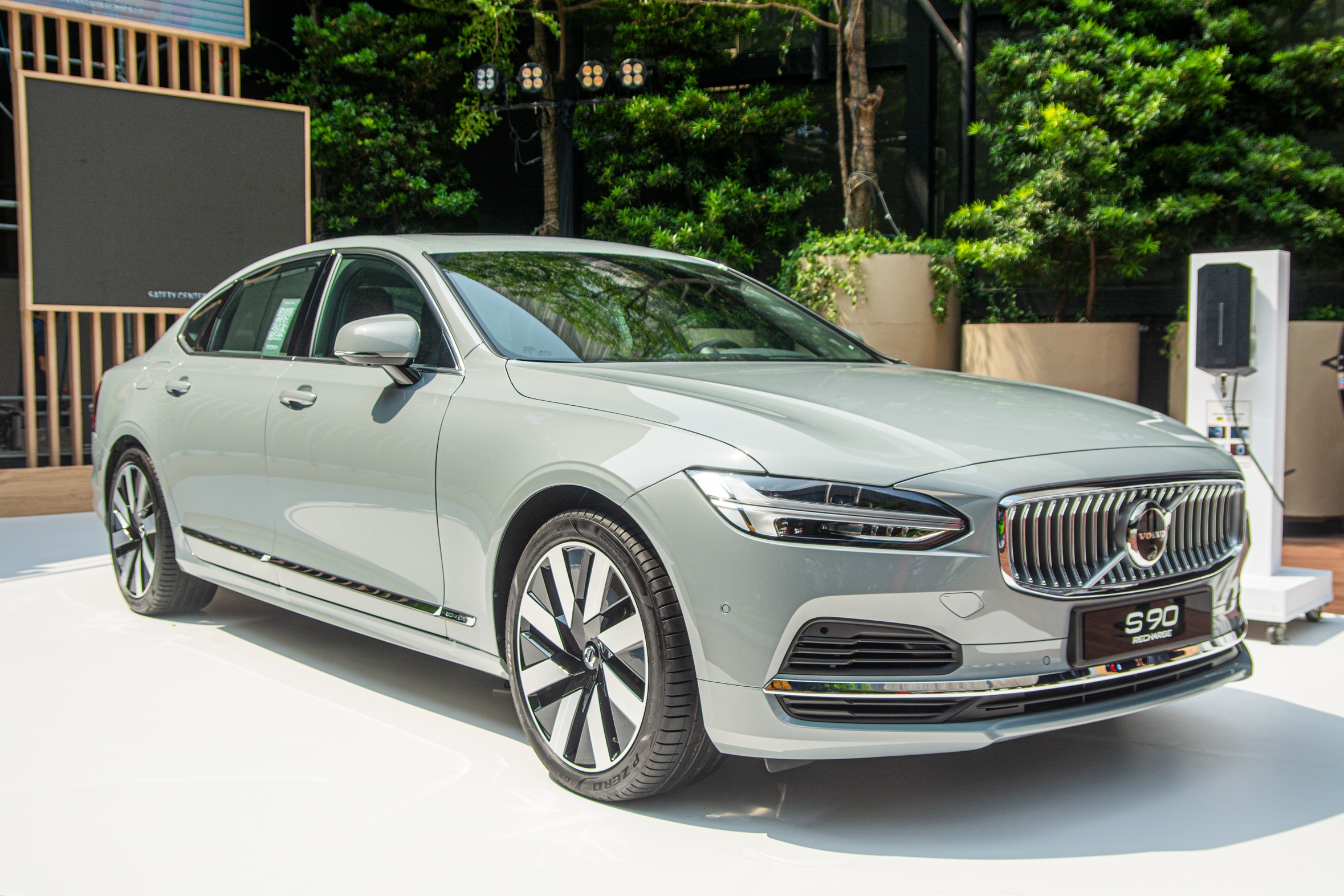 Volvo S90 Recharge mo ban anh 1