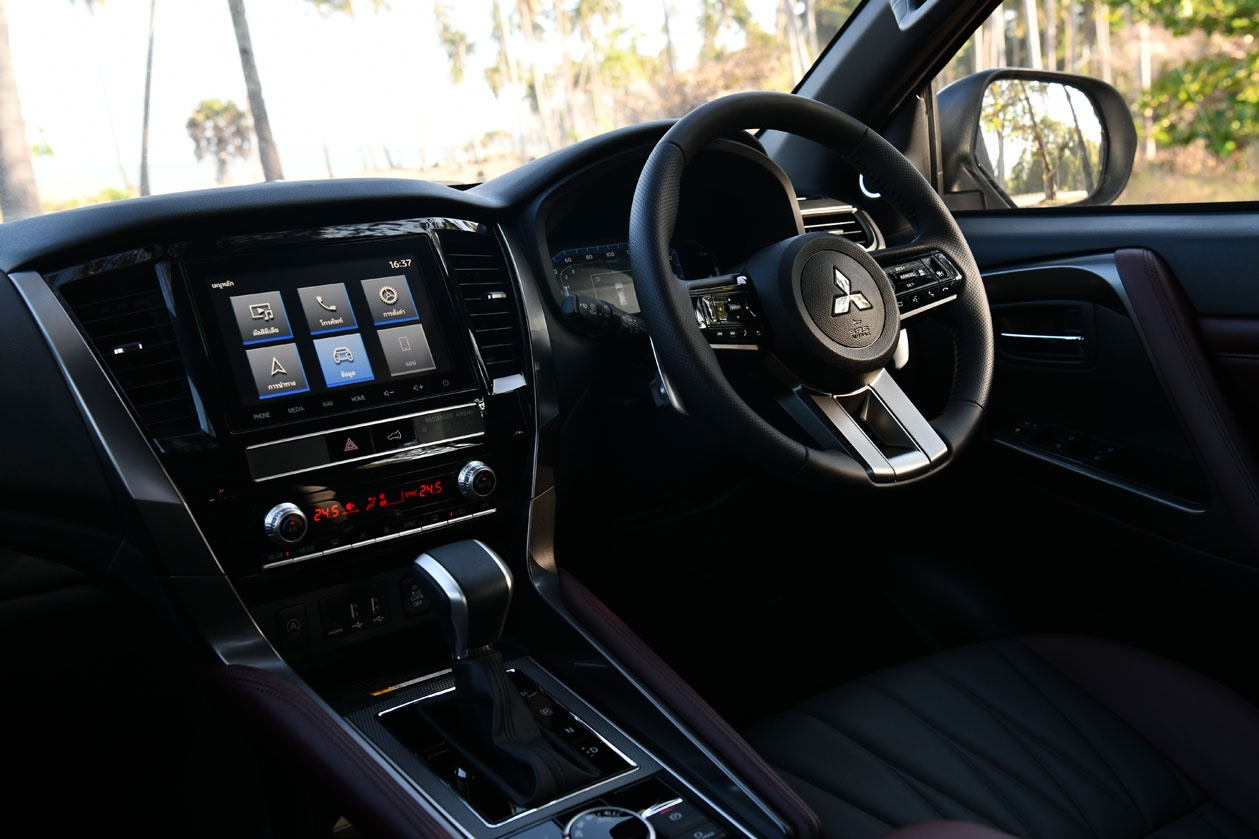 Pajero Sport 2024 ra mat anh 4