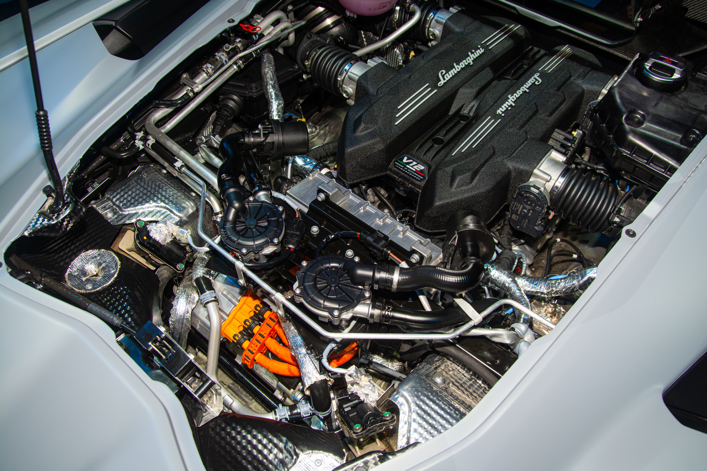 Lamborghini Revuelto tại Việt Nam ảnh 14 Lamborghini Revuelto tai Viet Nam anh 14