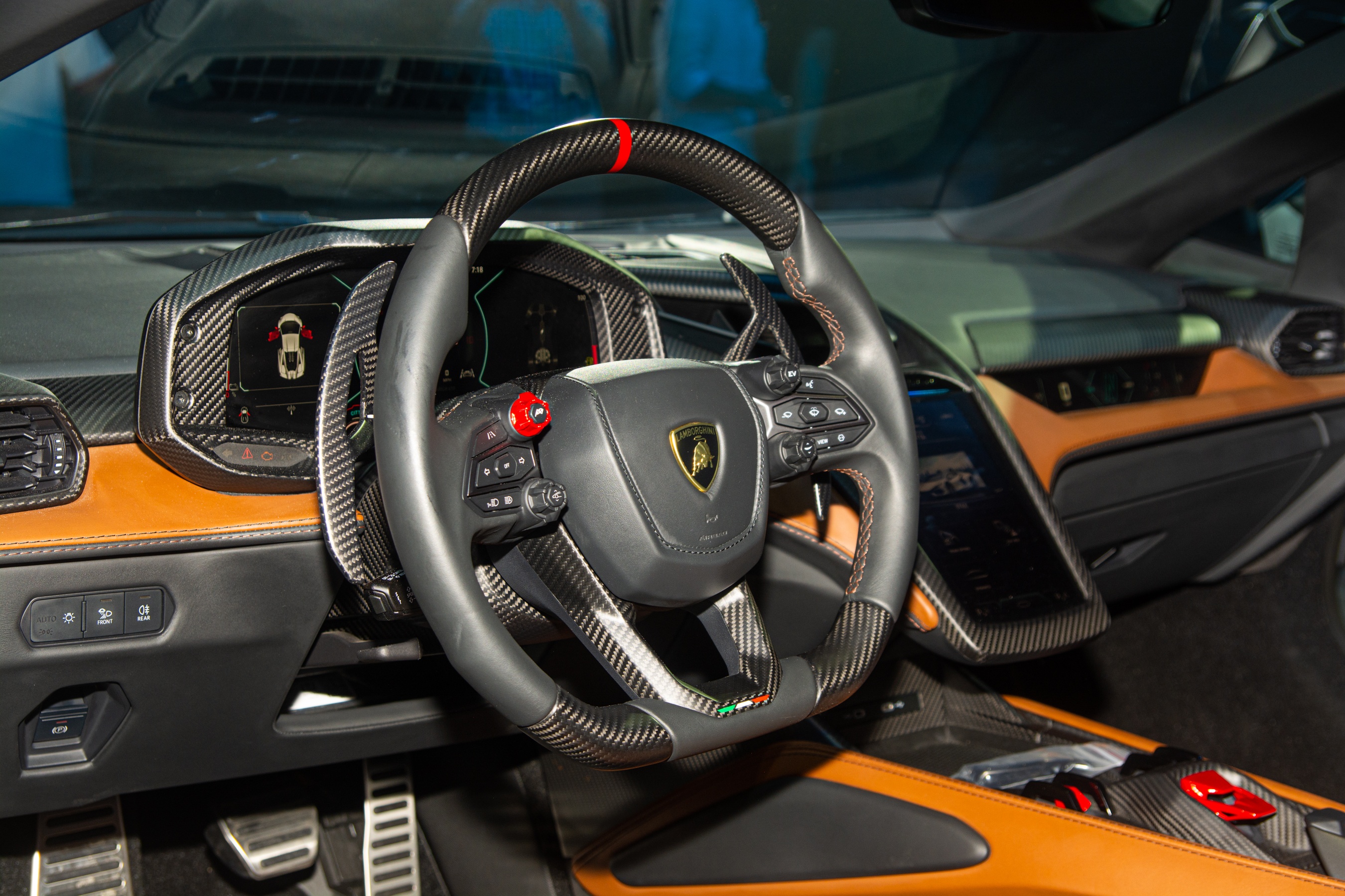 Lamborghini Revuelto tại Việt Nam ảnh 9 Lamborghini Revuelto tai Viet Nam anh 9