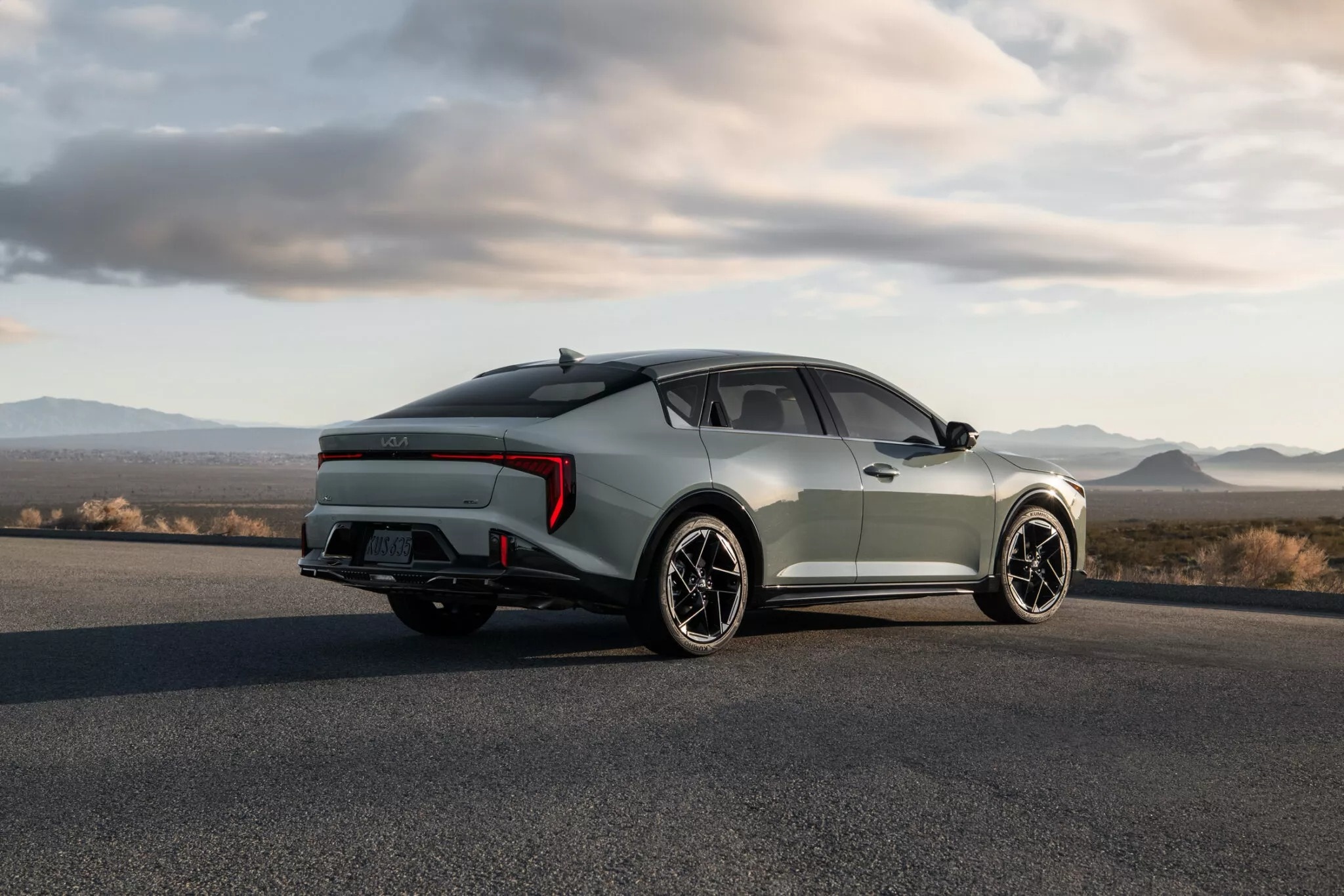 Kia K4 ra mat anh 10