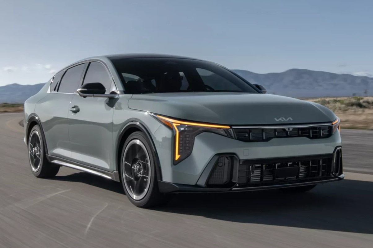 Chi tiet Kia K4 vua ra mat - mau xe thay the K3 hinh anh
