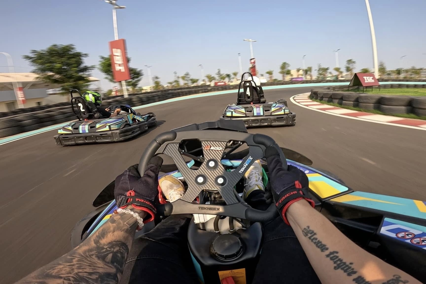 Trai nghiem dua Go-Kart tai TP.HCM - re nhung chua thuc su ngon hinh anh