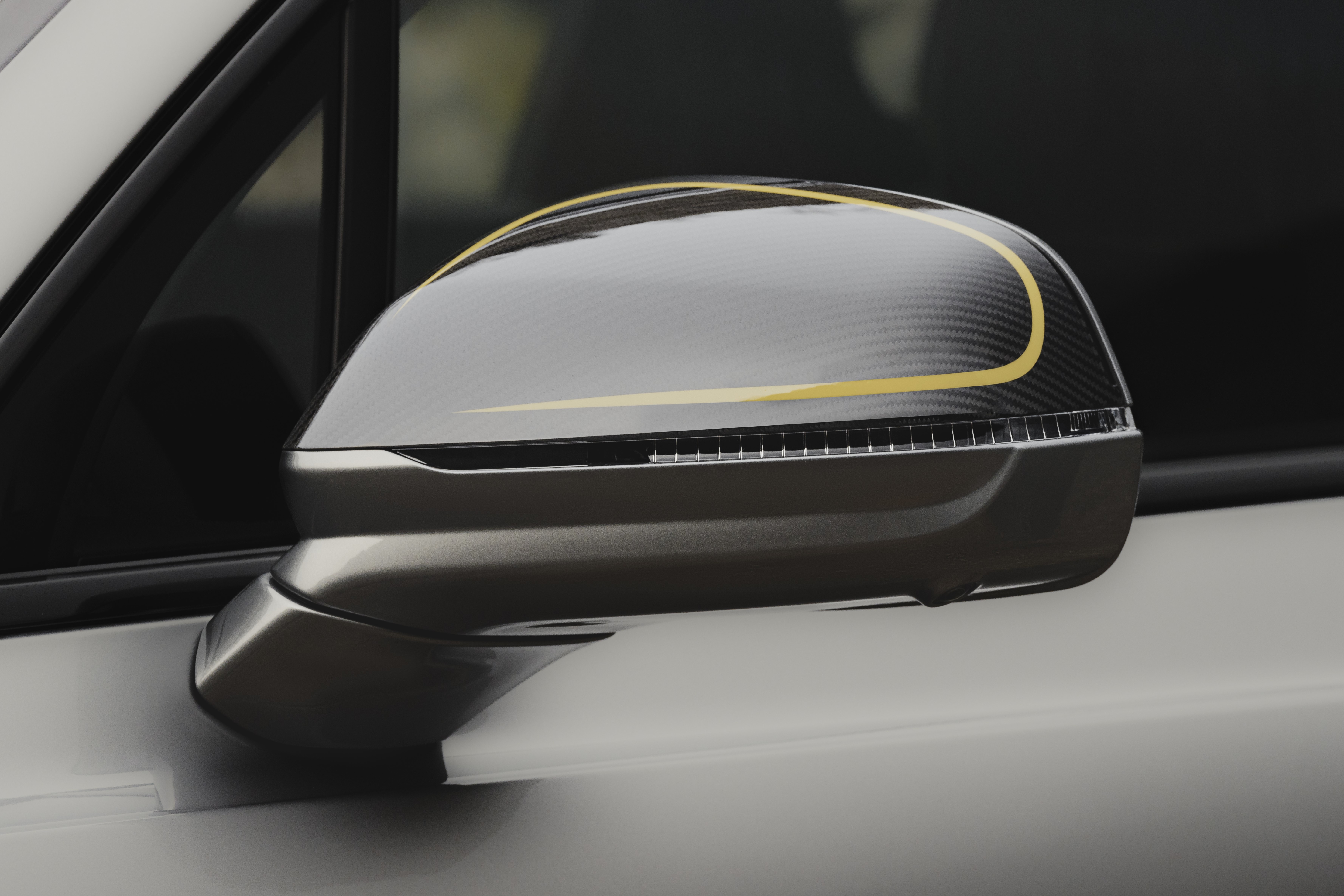 Bentley Bentayga S Umbra anh 4