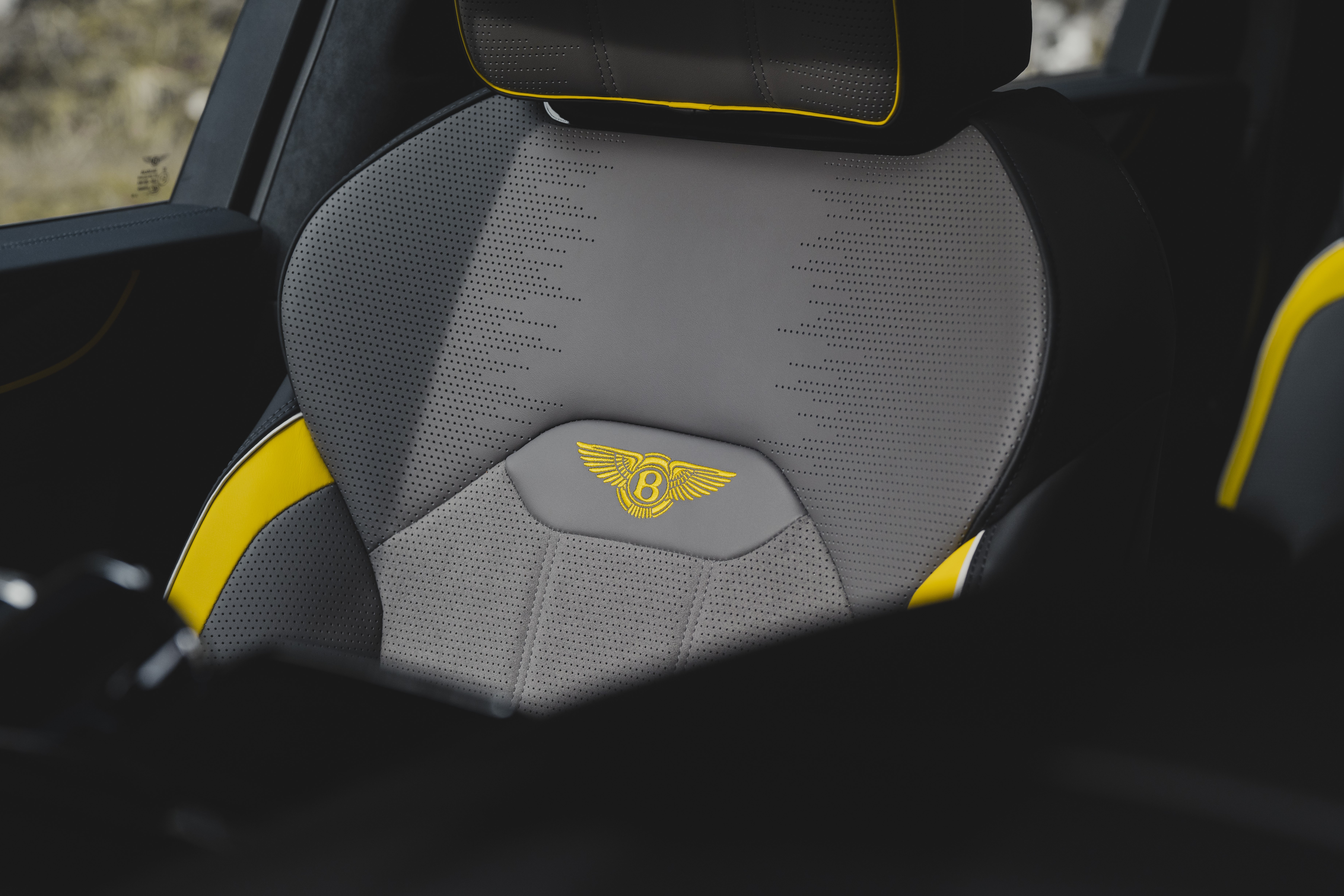 Bentley Bentayga S Umbra anh 6