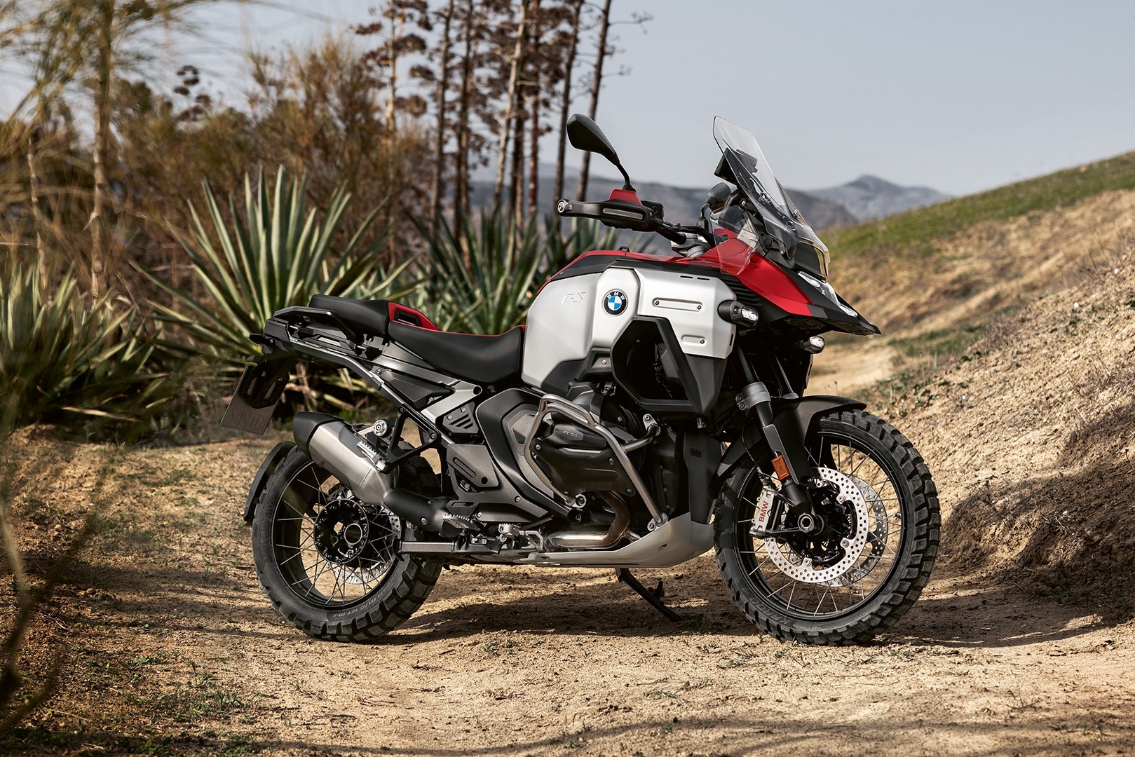 BMW R1300GSA ra mắt ảnh 1 BMW R1300GSA ra mat anh 1