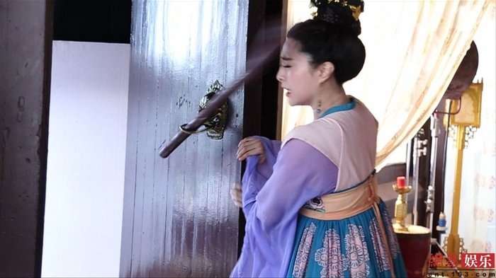 Nhung lan sao Hoa ngu suyt mat mang o phim truong hinh anh