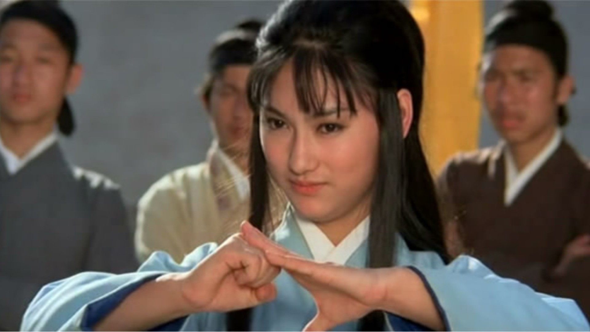 hue anh hong,  da nu hong kong anh 2