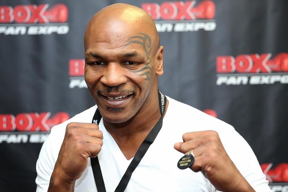 Mike Tyson the hien suc manh an tuong o tuoi 53 hinh anh