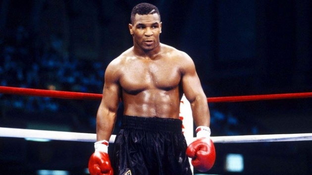 Mike Tyson tiet lo ke hoach tro lai san dau hinh anh