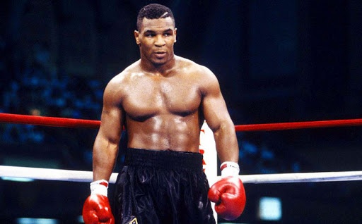 Mike Tyson the hien suc manh truoc them tai xuat hinh anh