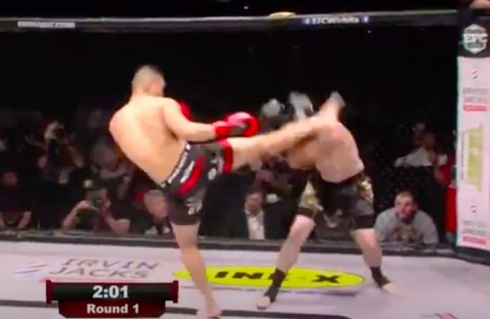 Vo si goc Viet tung don lien hoan ha guc doi thu nguoi My hinh anh