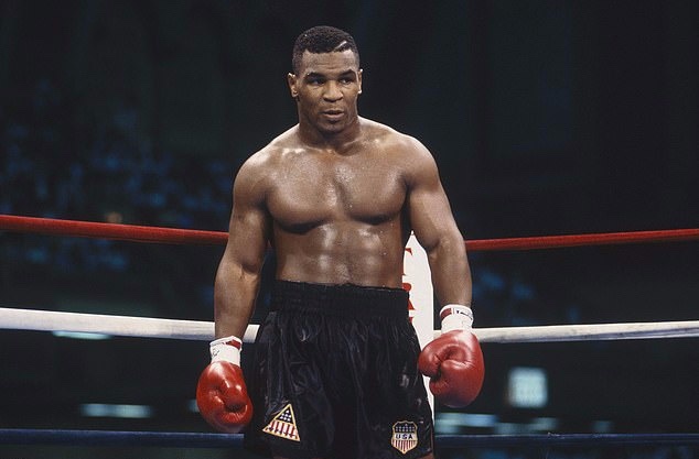 'Mike Tyson se chet tren san dau neu thuong dai voi Fury' hinh anh