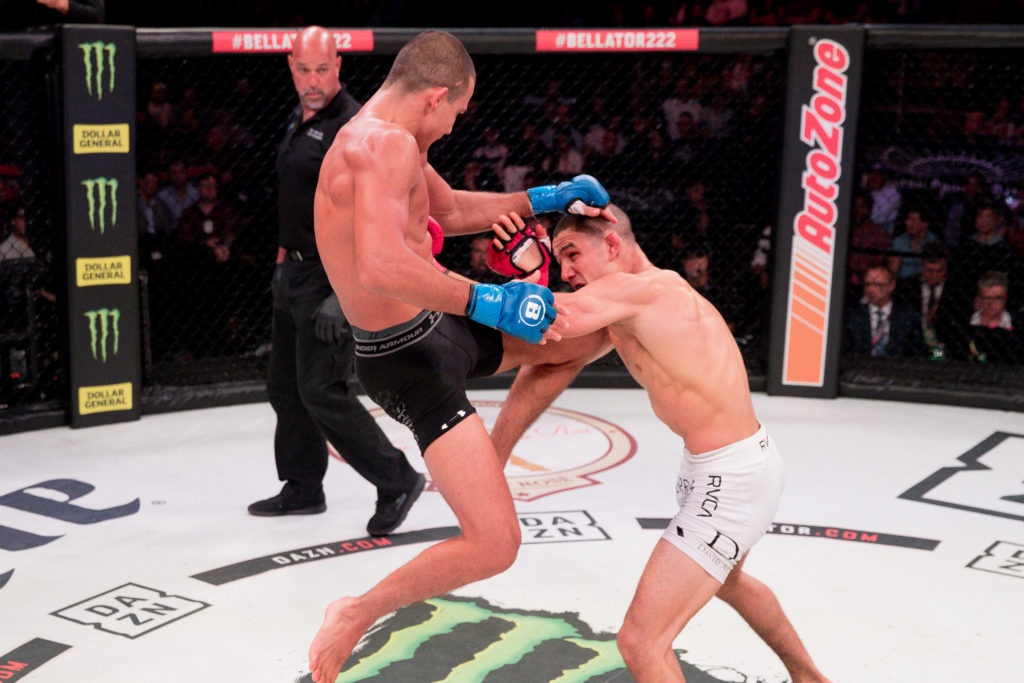 5 pha bay nguoi len goi knock-out doi thu o Bellator MMA hinh anh