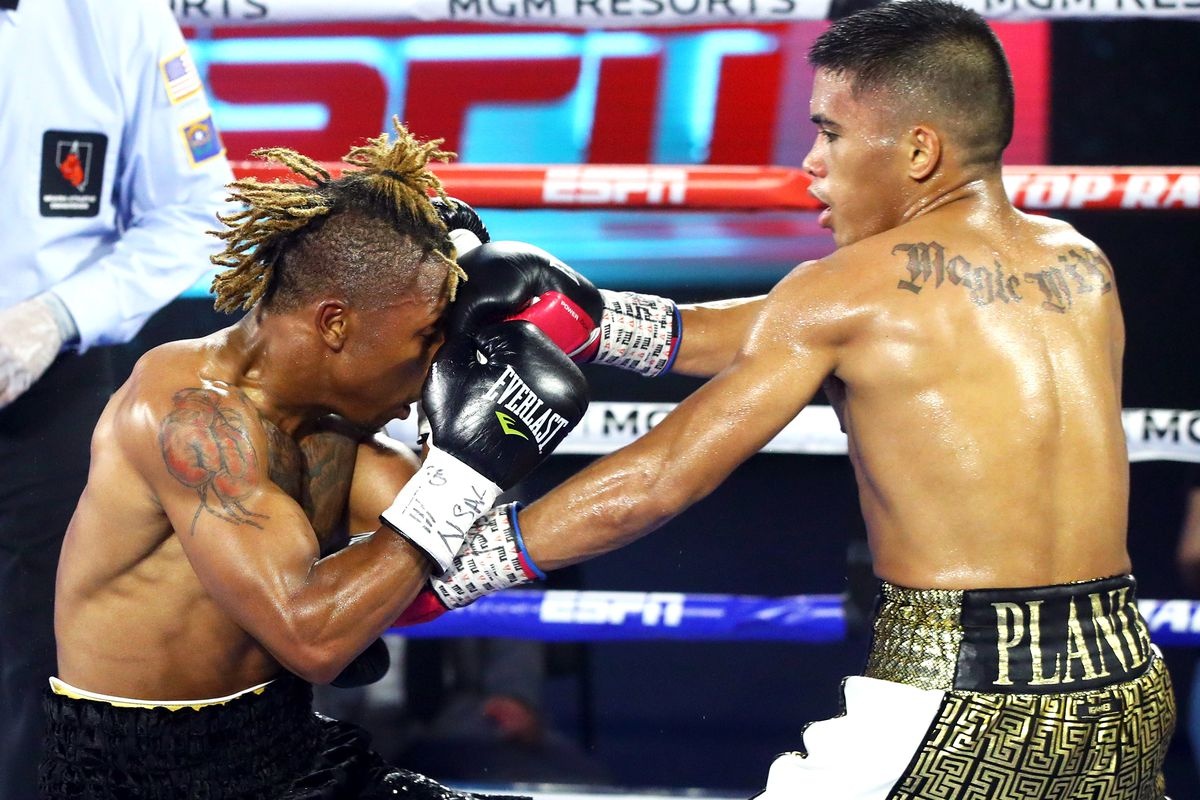 Vo si Philippines tung cu dam khien doi thu nam san hinh anh