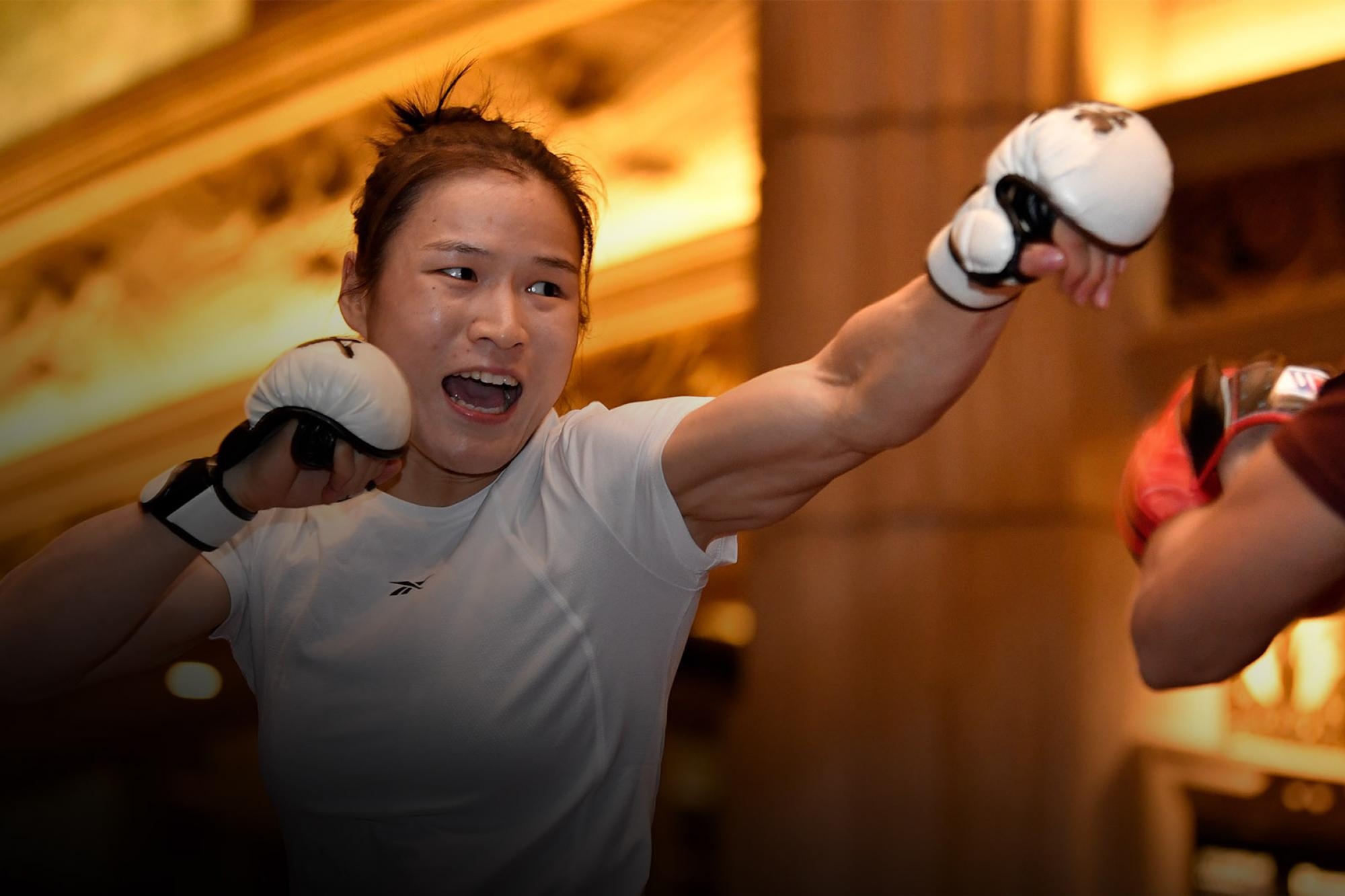 Nu vo si vo dich UFC the hien suc manh hinh anh