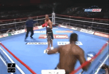 Da xoay va nhung pha knock-out an tuong trong kickboxing hinh anh