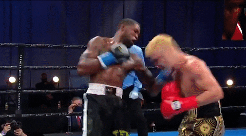 Vo si tung cu moc chop nhoang do van doi thu hinh anh