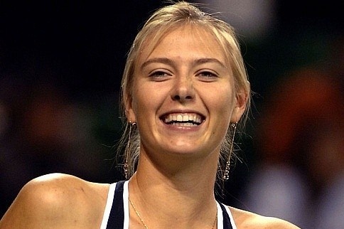 Sharapova tap luyen o moi noi de giu dang dep hinh anh