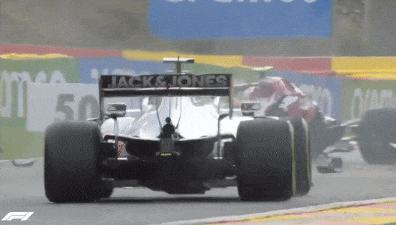 Hai tay dua F1 bo cuoc vi tai nan hinh anh