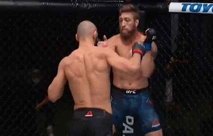 Vo si UFC ha guc doi thu sau 17 giay hinh anh
