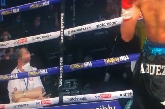 Trong tai quyen anh bi dieu tra vi dung dien thoai trong tran hinh anh