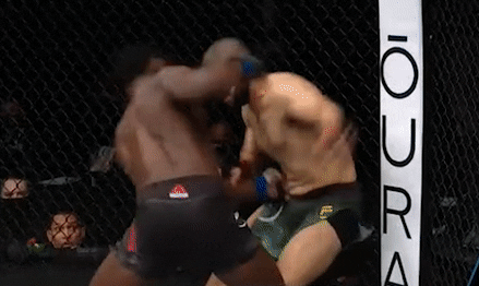 Tan binh UFC thang knock-out doi thu sau 18 giay hinh anh